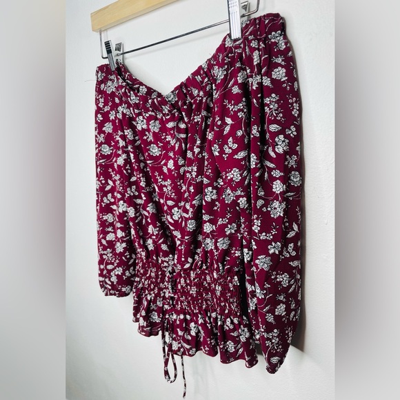 Chocolate Women’s Strapless Floral Maroon Long Sleeve Top w/Front Tie. - Picture 3 of 5